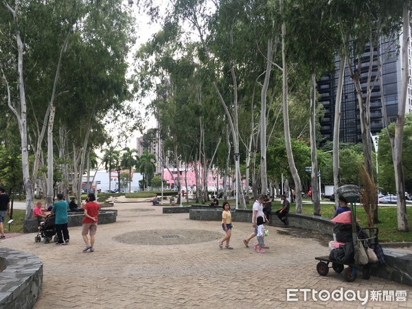 ▲▼ 台中公園,台中文心森林公園,圓滿劇場,市圓滿戶外劇場,台中南屯區,南屯房市,南屯公園,南屯綠地。(圖/記者張菱育攝)