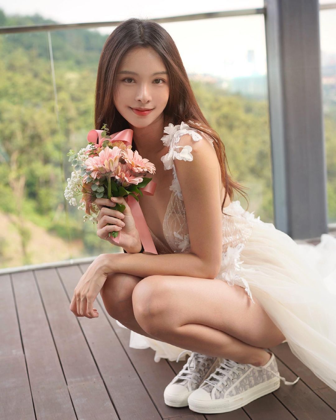 ▲李元玲霸氣曬身材。(圖/翻攝自Instagram/cathrynli)