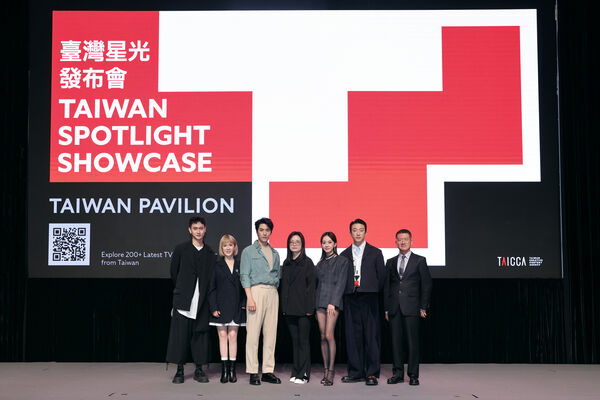 ▲《郵票與舒芙蕾》劇組團隊出席FILMART「臺灣星光發布會」。（圖／文策院提供）