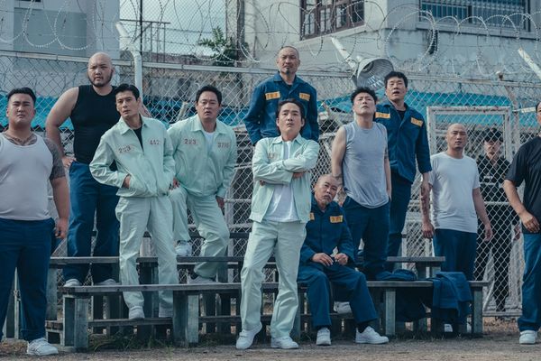 ▲▼雷／李鍾碩完美演技騙倒眾人　《黑話律師》露恐怖笑容神反轉。（圖／Disney+提供）