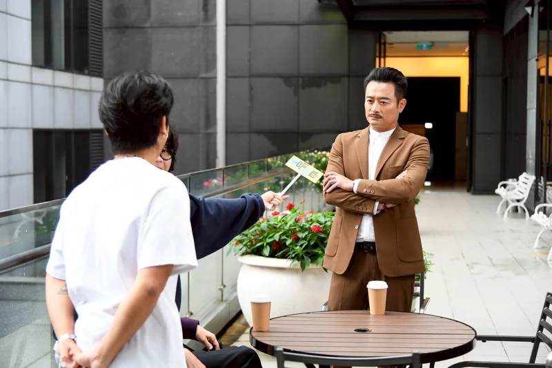 林佑星演保鑣架勢十足。圖／三立提供