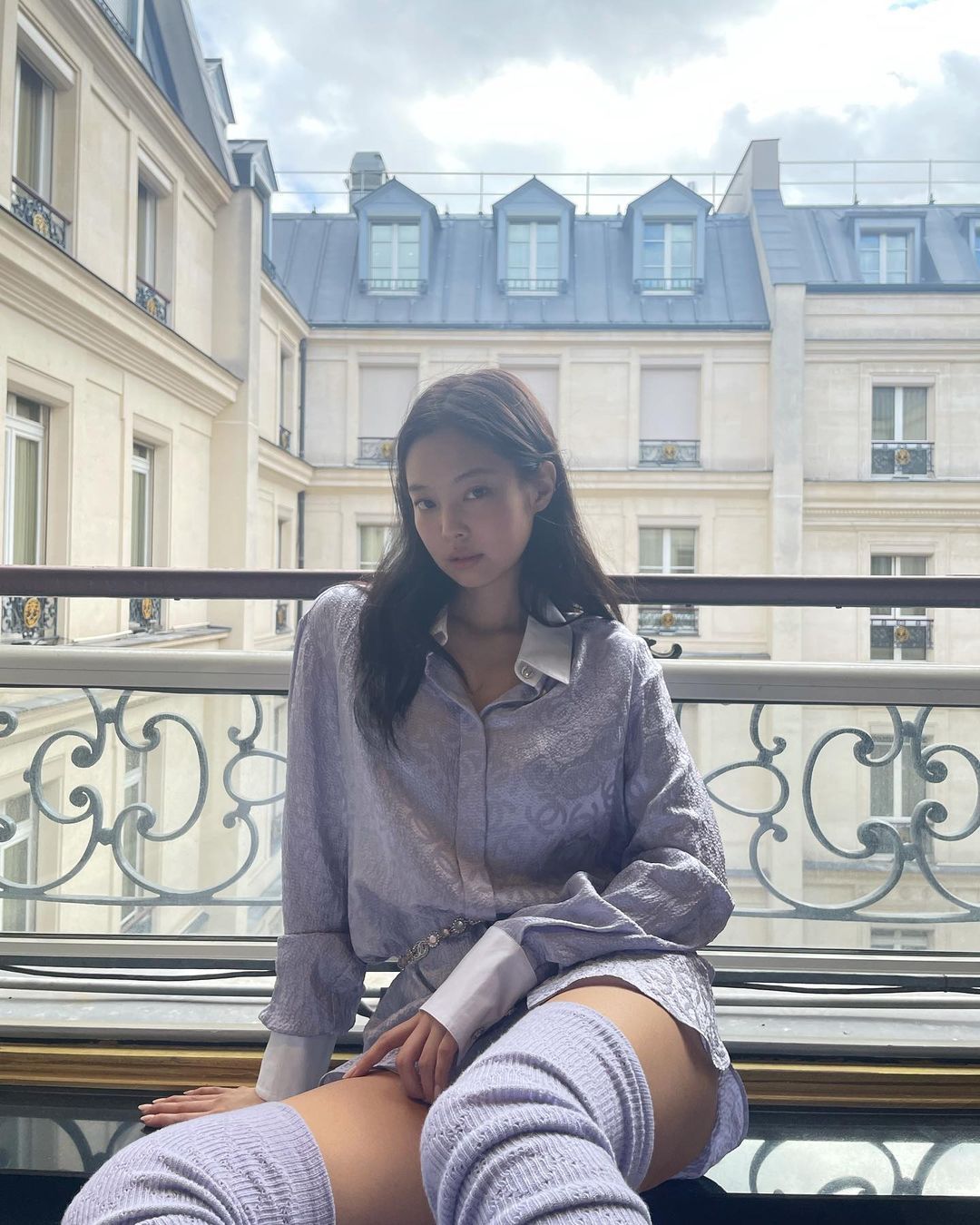 ▲楊祐寧穿香奈兒 。(圖/VOGUE提供、翻攝IG)