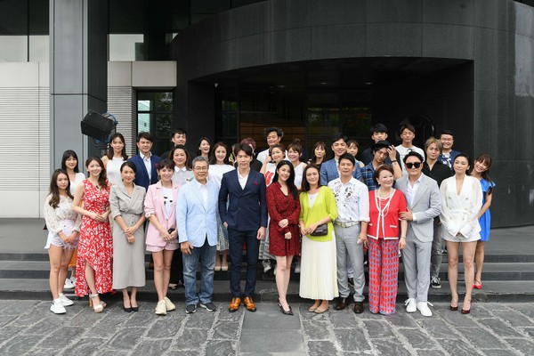 ▲三立新台劇《天之驕女》開鏡 張本瑜搭竇智孔回歸台語劇,黃少祺新戲再接腹黑角色與韓瑜演夫妻。(圖/三立提供) ▲三立新台劇《天之驕女》開鏡 張本瑜搭竇智孔回歸台語劇,黃少祺新戲再接腹黑角色與韓瑜演夫妻。(圖/三立提供)