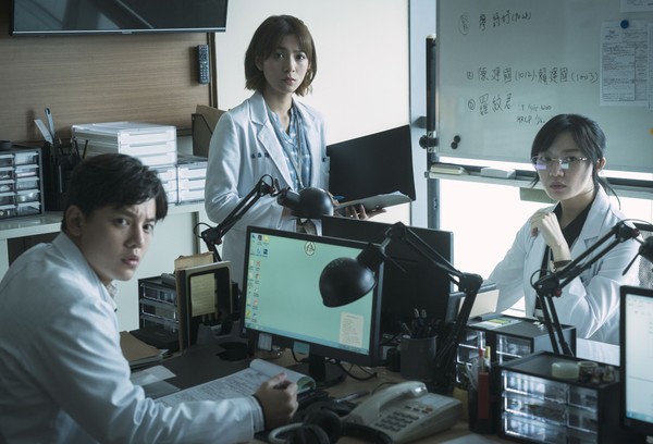 ▲▼ 公視5月推出全新醫療劇劇《生死接線員》-劉倩妏飾演菜鳥協調師            。（圖／公視提供）