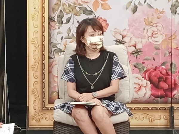 ▲▼退出演藝圈專心直播帶貨事業的佩真,認了未婚生兩子 。(圖/萬鴻經紀提供) ▲▼退出演藝圈專心直播帶貨事業的佩真,認了未婚生兩子 。(圖/萬鴻經紀提供)