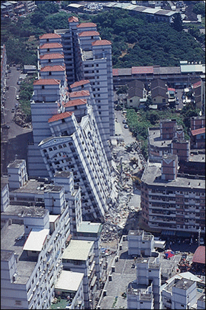 921慈濟。(圖/慈濟基金會提供) 921慈濟。(圖/慈濟基金會提供)