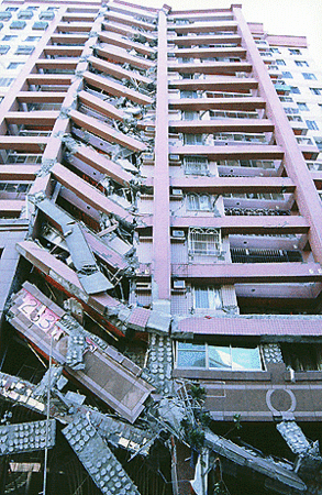 921慈濟。(圖/慈濟基金會提供) 921慈濟。(圖/慈濟基金會提供)