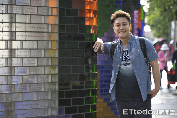 ▲政治大學新聞系博士候選人盧開朗,十七年前來台攻讀,現在身份多元,不僅是《WTO姐妹會》的通告藝人,也教起韓文、出書,身兼台灣虎航代言人及韓國大邱市觀光大使。(圖/記者湯興漢攝)