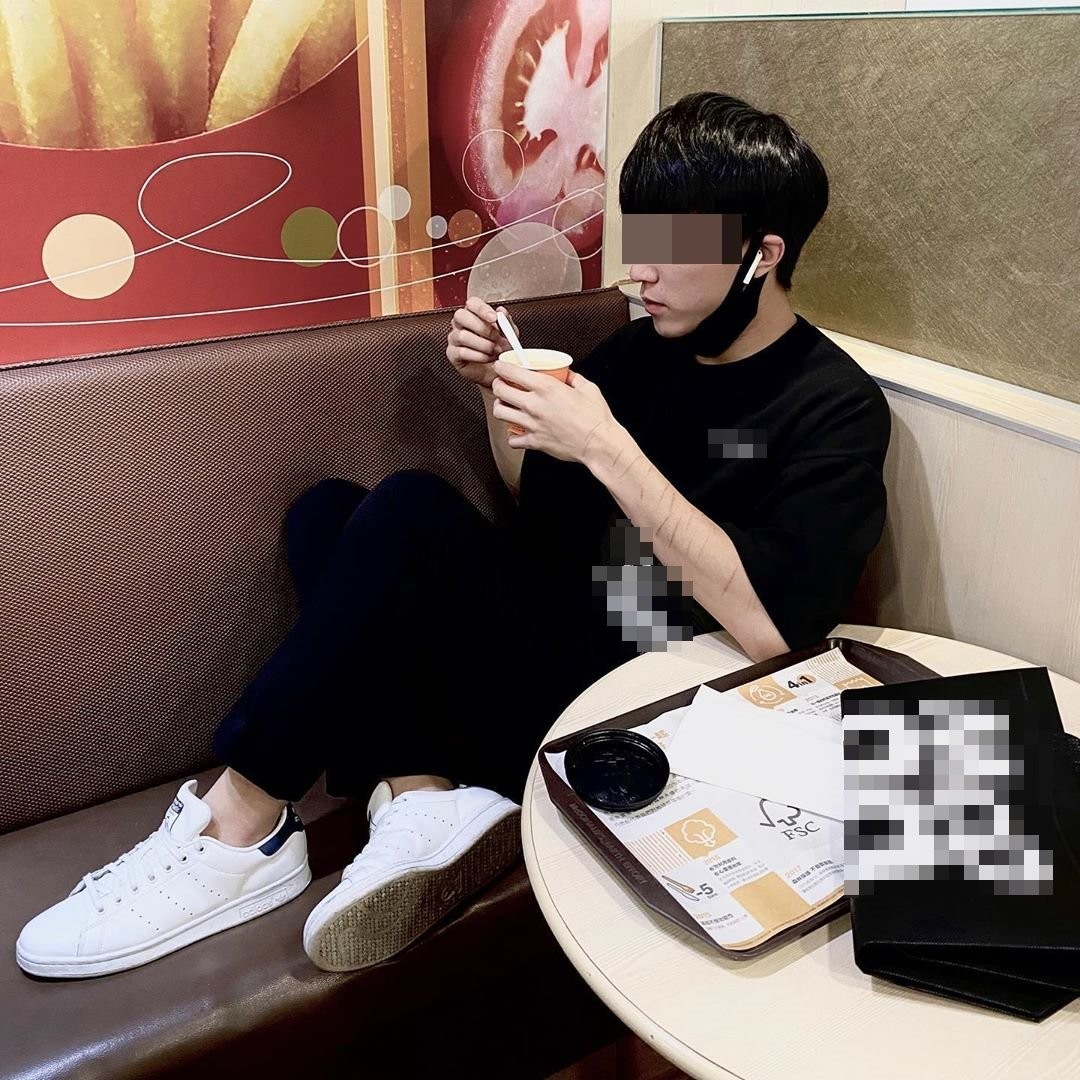 新店隨機殺人案兇嫌、小鄭容和。(圖/翻攝當事人社群) 新店隨機殺人案兇嫌、小鄭容和。(圖/翻攝當事人社群)