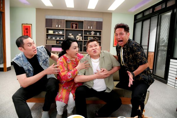 ▲澎恰恰加入《一家團圓》還債。(圖/三立提供)