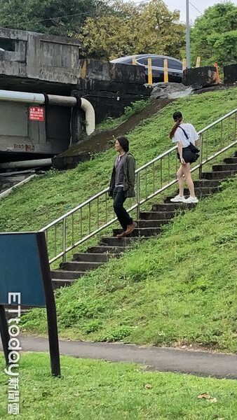 ▲▼ 鄭伊健台灣拍戲 。(圖/讀者提供)