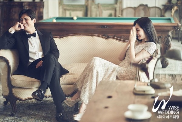 ▲▼秋瓷炫和于曉光的婚紗照浪漫又優雅。（圖／翻攝自韓網／Wise Wedding）