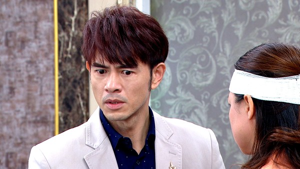 ▲▼ 假太子黃玉榮 。(圖/三立提供) ▲▼ 假太子黃玉榮 。(圖/三立提供)