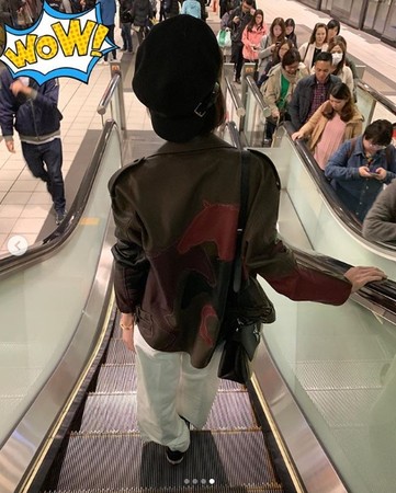 ▲陳庭妮現身北捷，周遭路人幾乎全在低頭滑手機。（圖／翻攝自陳庭妮Instagram）