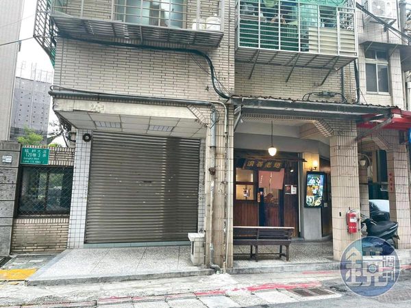 【獨家】【港星愛台灣】開保時捷上麵館　余文樂下車當立牌寵粉