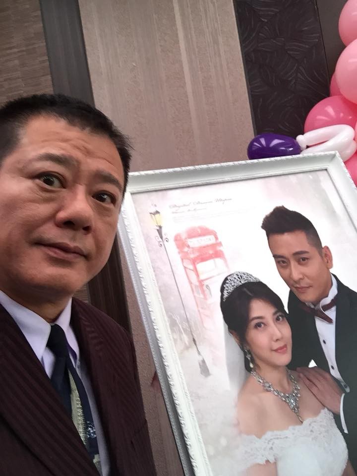 ▲▼韓瑜、李燕披婚紗要嫁了！　連當4天新娘「快被勒昏」。（圖／翻攝自安迪臉書）