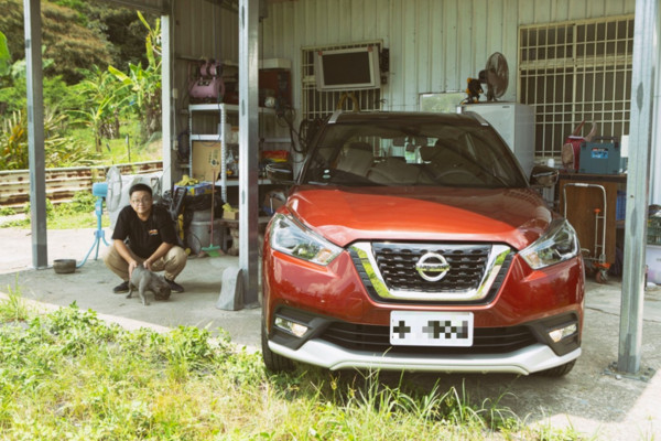 ▲▼工人作家,林立青,Nissan,Kicks,跨界休旅,運動休旅。(圖/ETtoday) ▲▼工人作家,林立青,Nissan,Kicks,跨界休旅,運動休旅。(圖/ETtoday)