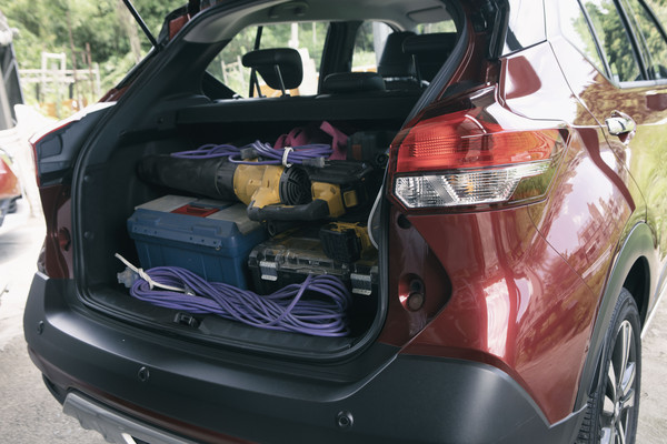 ▲▼工人作家,林立青,Nissan,Kicks,跨界休旅,運動休旅。(圖/ETtoday) ▲▼工人作家,林立青,Nissan,Kicks,跨界休旅,運動休旅。(圖/ETtoday)