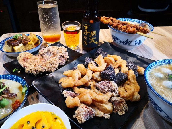 ▲▼享初食堂。（圖／水靜葳環遊世界366天提供）