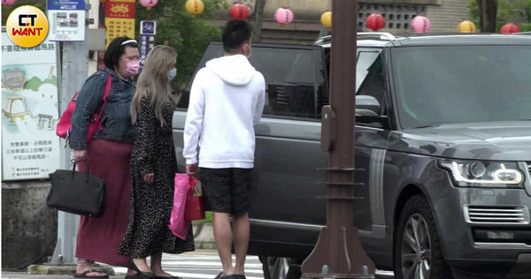 娛樂報報／Makiyo升格人妻　尪體貼幫拎包護孕肚