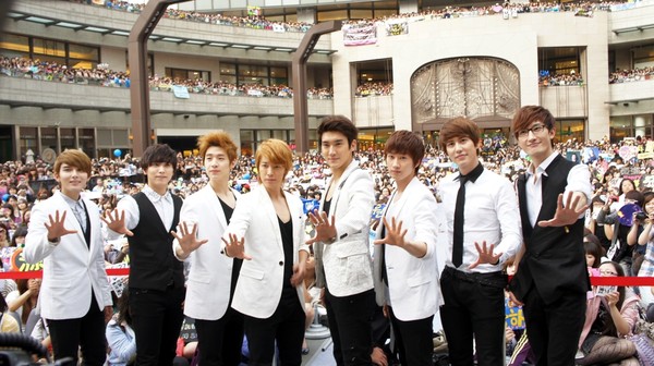 ▲Super Junior-M台灣首次舉辦簽名會吸引6000人到場盛況。（圖／avex Taiwan提供）